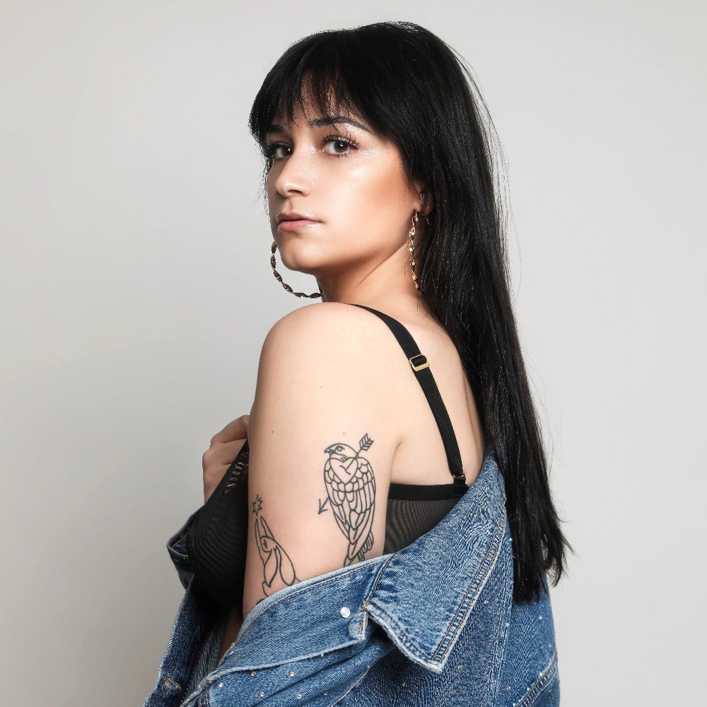 Meet your Posher, Gabriela